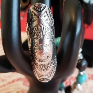 Ladies fashion ring.